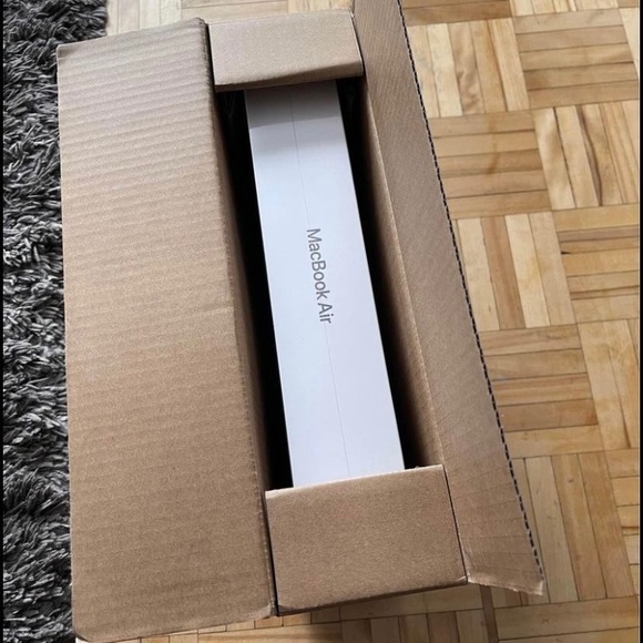 Macbook - Picture 11 of 11